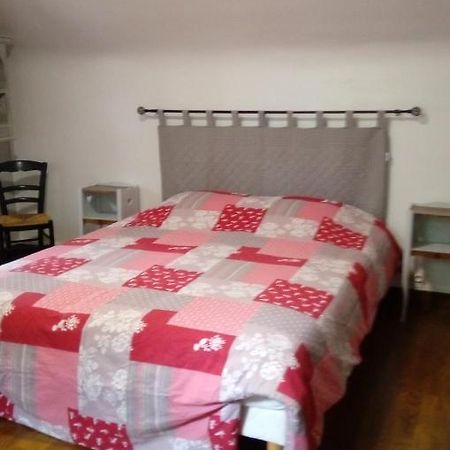 Maison En Pierre De Pays Segrie Екстер'єр фото