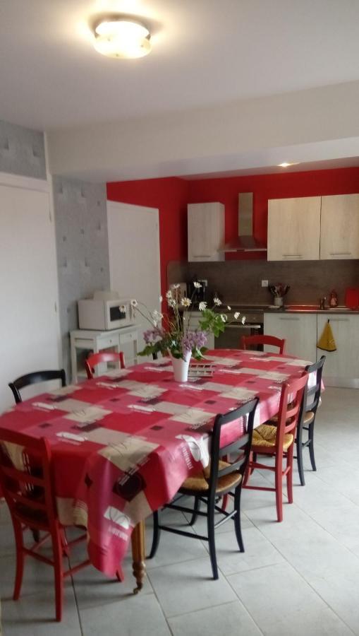 Maison En Pierre De Pays Segrie Екстер'єр фото