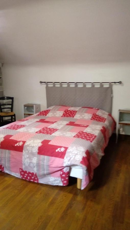Maison En Pierre De Pays Segrie Екстер'єр фото